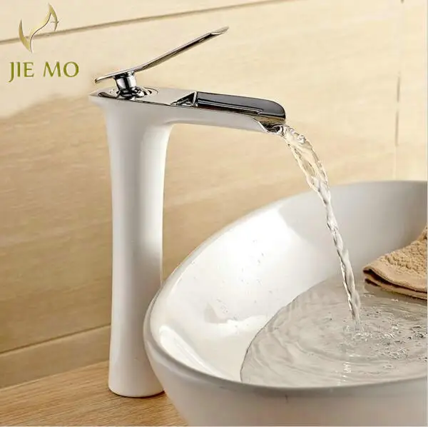 Смеситель водопад для ванной комнаты