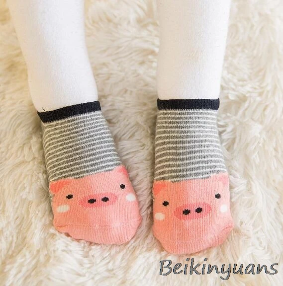 Red pig Весной и летом и Летний хлопок мультфильм Нескользящие Детские носки носки-башмачки Нескользящие клей пола Детские носочки - Цвет: Red pig