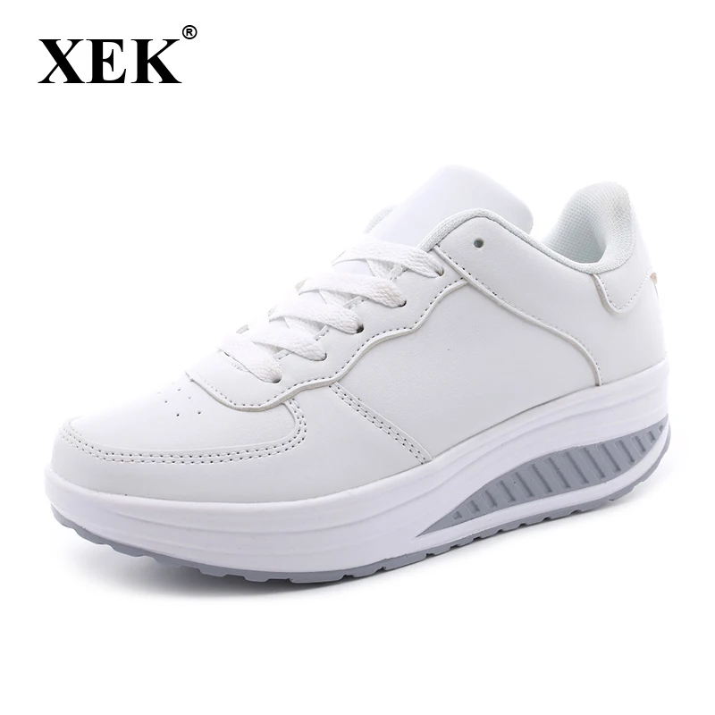 

XEK Spring Women Flat Platform Shoes Woman White Nursing Shoe Loafers Slip on Moccasins Slimming Shoes woman tenis femini ST207