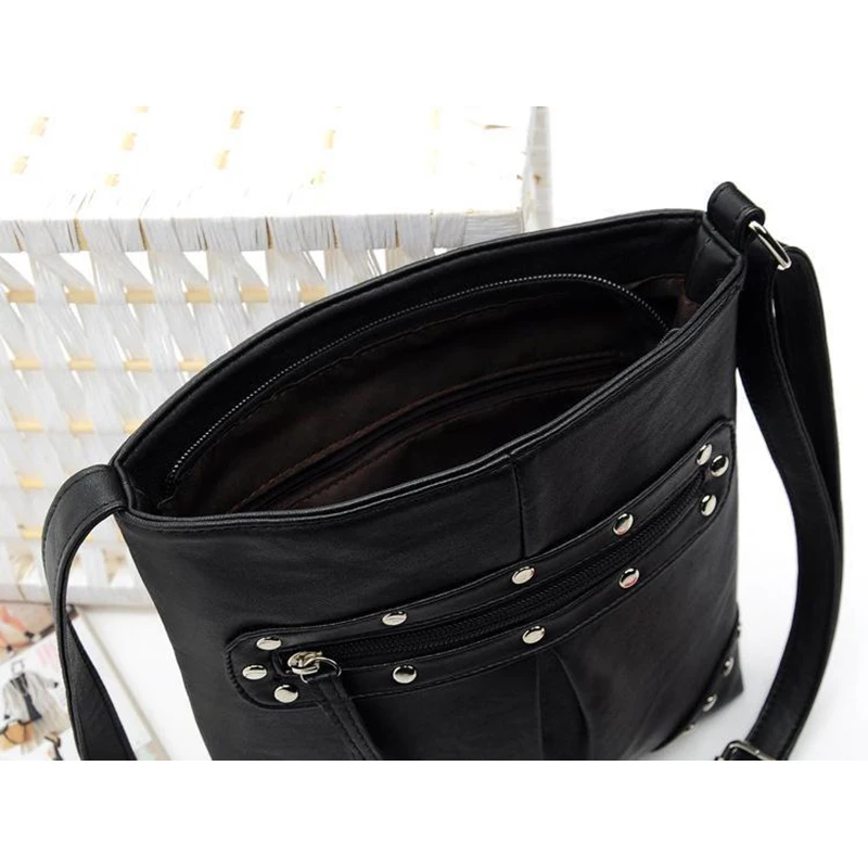 Черные женские сумки на плечо с заклепками мессенджеры через для женщин кожаные