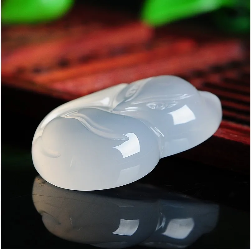Natural ice through jade myelin small fox pendant men and women's love flowers marriage couple anti-small three pendants | Украшения и