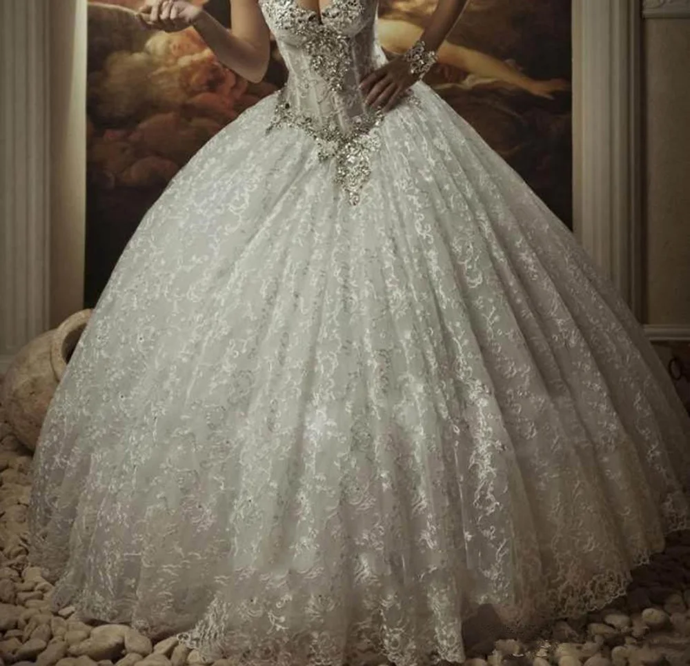 Романтическое кружевное бальное платье с сердечком свадебное в готическом стиле