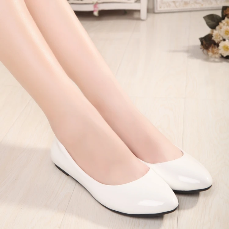 Весна/Новинка осени из лакированной кожи ярких цветов Женская обувь на плоской