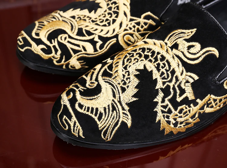 Туфли ручной работы с круглым носком модные лоферы вышивкой без застежки плоская