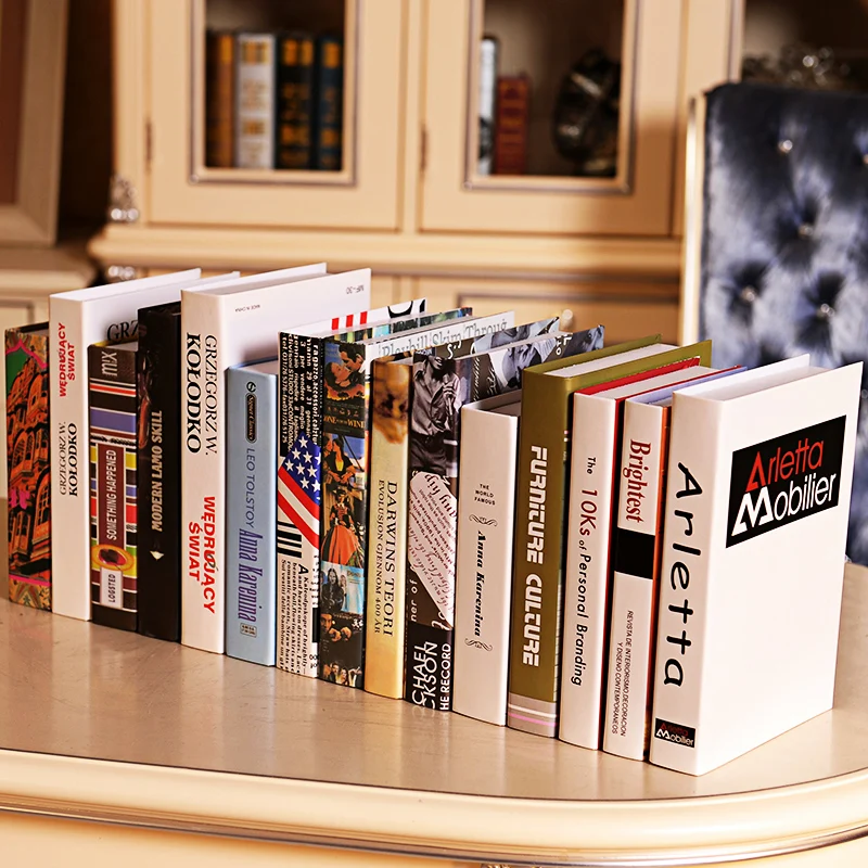 10 шт. книга поддельные реквизиты современной имитационной модели корпусной