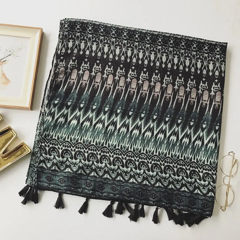 Fashion viscose totem pattern print colorfull tassels modal hijab women scarf/scarves wraps Muslim foulard bandana 10pcs/lot |