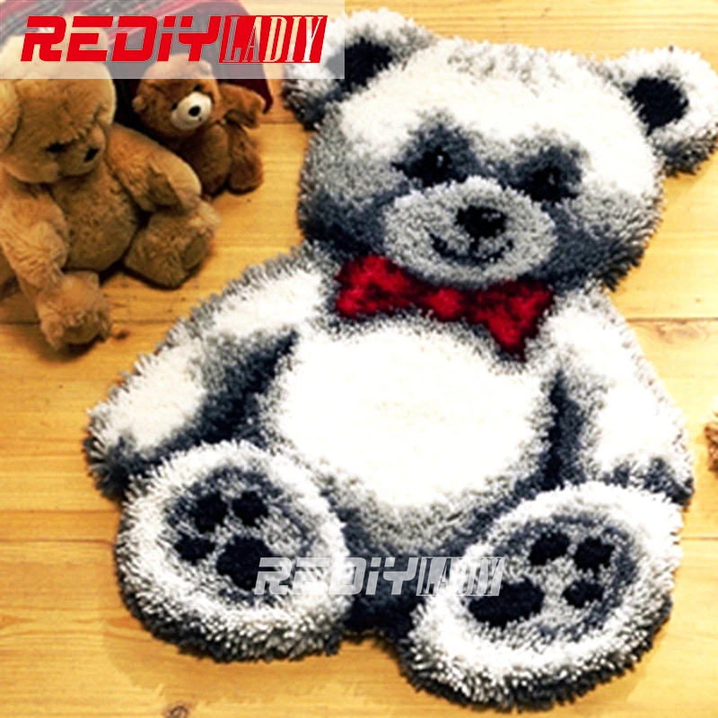 

3D Latch Hook Rug 100% Acrylic Yarn Cushion Set for Embroidery Floor Mat Pre-Printed Canvas Blanket White Bear Carpet Needlework