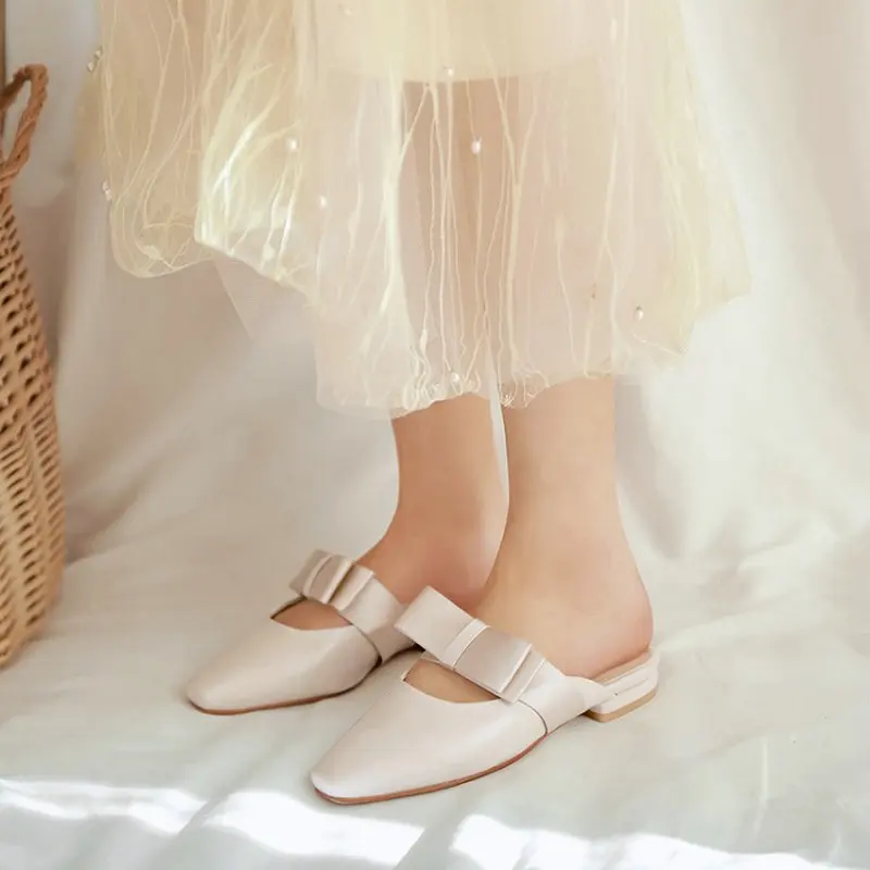 Летние туфли женские шлепанцы без задника с квадратным носком и заостренным