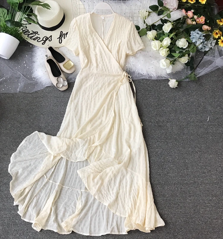 Женское платье средней длины однотонное асимметричное с рукавами фонариками и