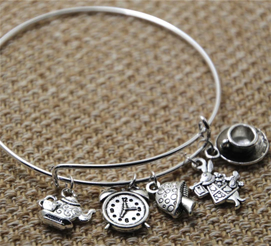 12 шт Алиса в стране чудес браслет с часы кролика чайника и чашки грибные амулеты |