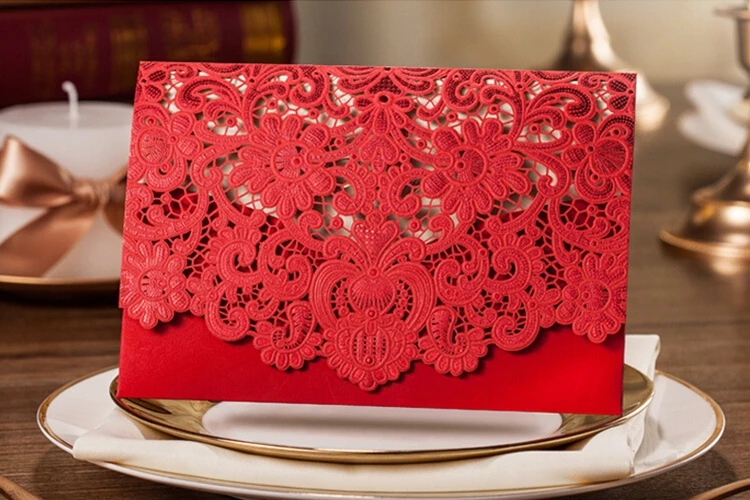 

100pcs Horizontal Laser Cut Wedding Invitation with Red Hollow Embossed Flora Favors Customizable Birthday Greeting Cards CW057