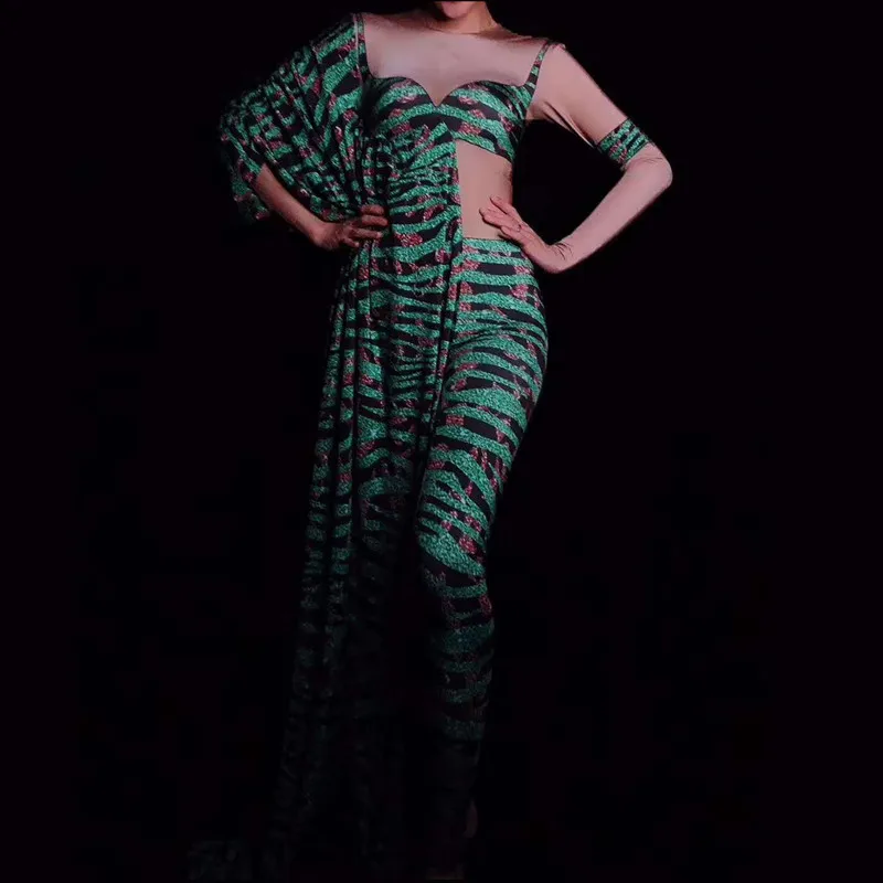 Женский эластичный комбинезон зеленый с длинным рукавом для выступлений