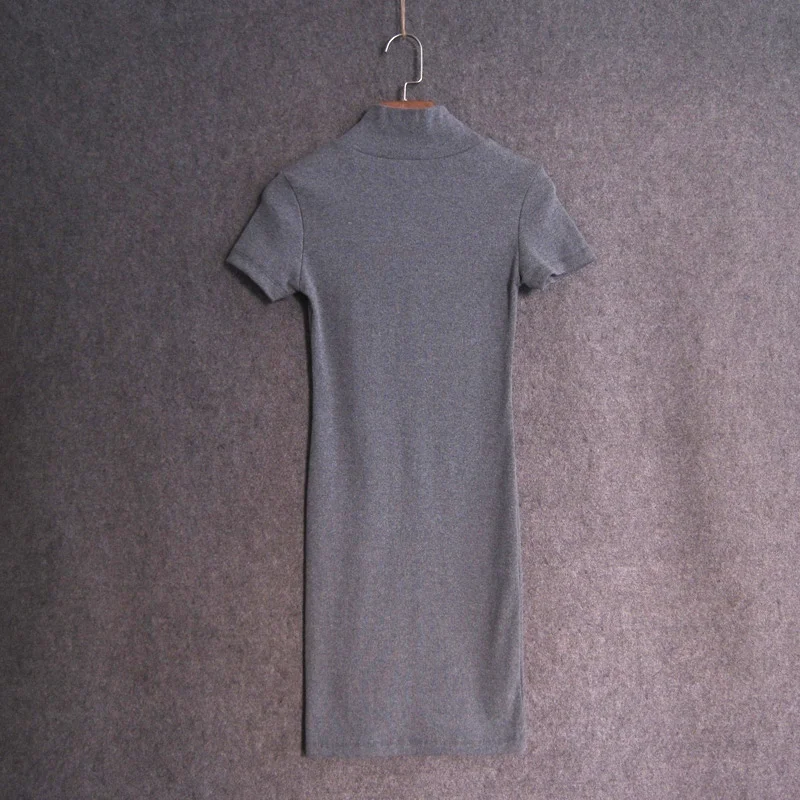 Женское Повседневное трикотажное мини платье в рубчик с высоким воротником и