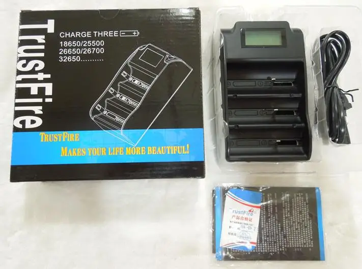 

TrustFire TR-008 Intelligent 3 slots Li-ion Battery Charger with LCD Display Screen For 3.0V 4.2V 18650 25500 26700 26650 32650