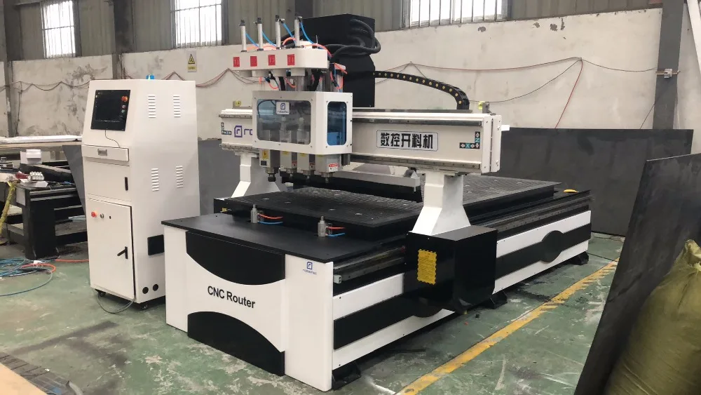 ПВХ WPC MDF полностью автоматическая машина для изготовления дверей 3D ATC CNC резьбы по