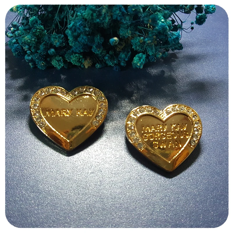 Золотистая брошь в форме сердца стиле Мэри Кей | Украшения и аксессуары