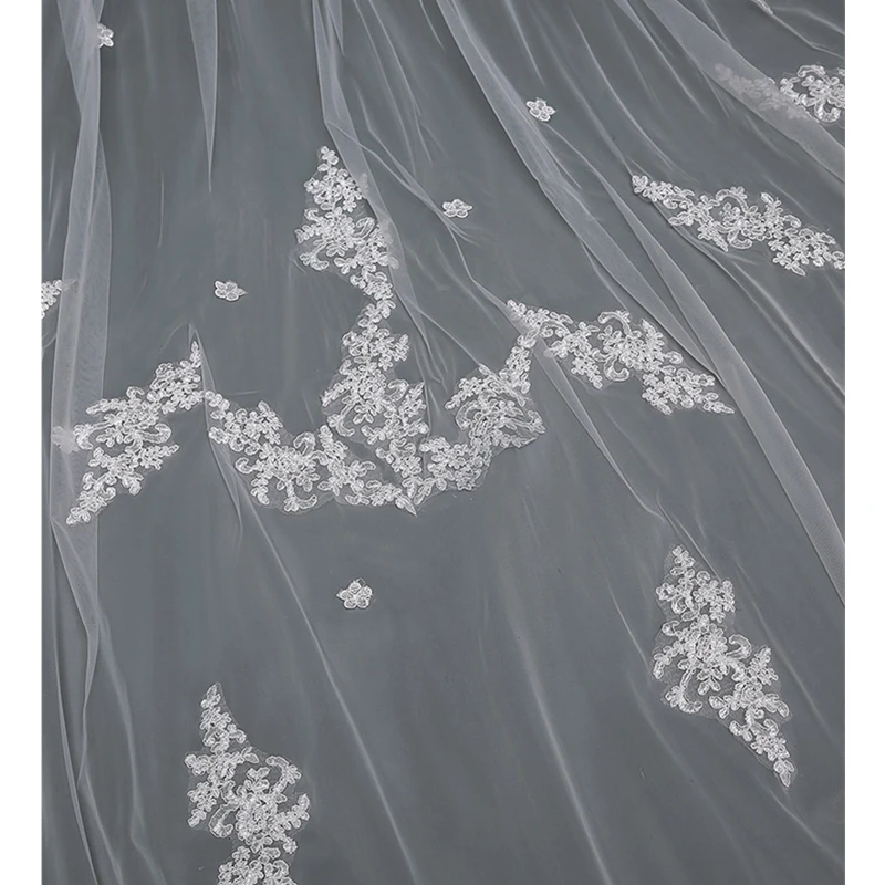 Фата свадебная кружевная с гребнем двухслойная 3 м белый/цвет слоновой