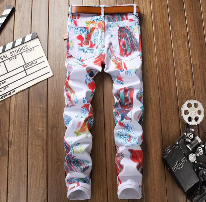 Мужские облегающие джинсы с цветочным принтом уличные вечерние в стиле Парижа 2018