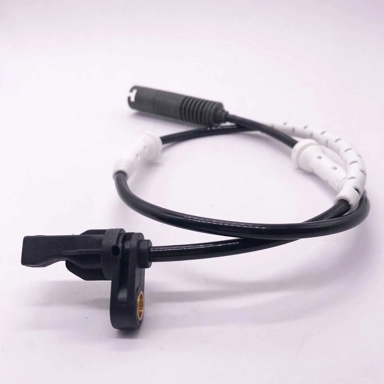 

SMD ABS Wheel Speed Sensor Front Left Right for BMW E81 E82 E87 E90 120i 325i 330i 34526760424 34526870075