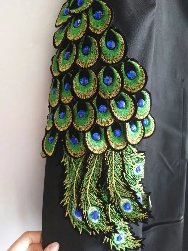 Элегантные черные мужские костюмы с вышивкой павлина 2017 смокинги для вечеринки