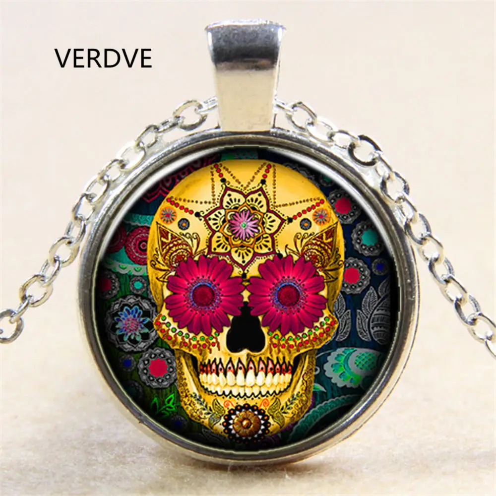 Цепочка с кристаллами и черепом карамельного цвета | Украшения аксессуары