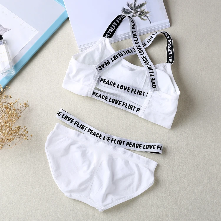 Для женщин Письмо Lounge Нижнее Бельё для девочек удобные Беспроводной Loungewear белье бюстгальтер Черный и белый хлопок Бюстгальтеры для женщин Наборы для ухода за кожей