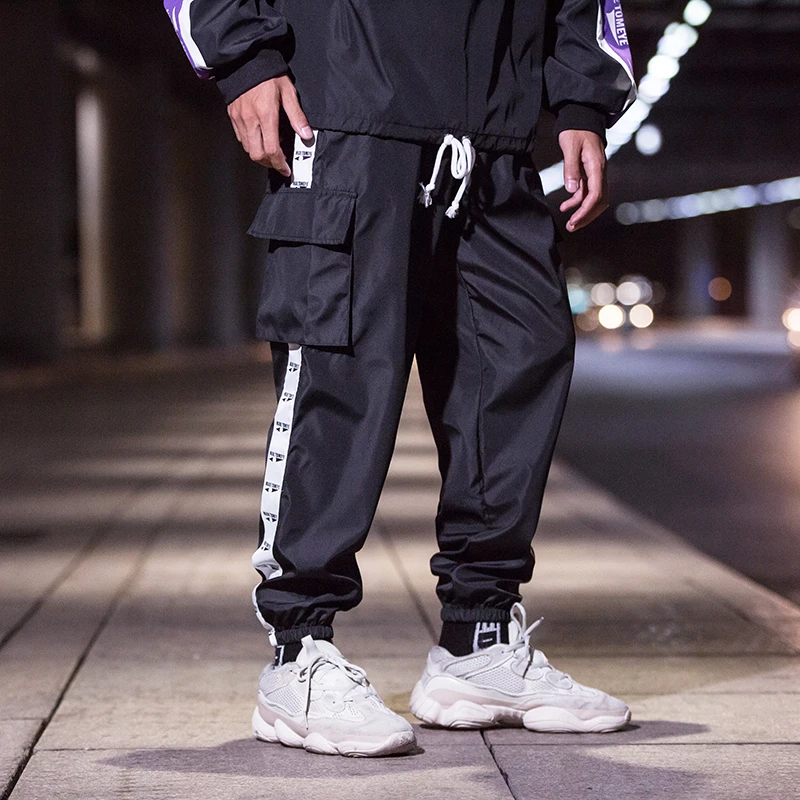 Men Letter printed Multi-pocket Casual Cargo Pants Windbreaker fabric Elastic Waist Streetwear Ankle-length Joggers Sweatpants |