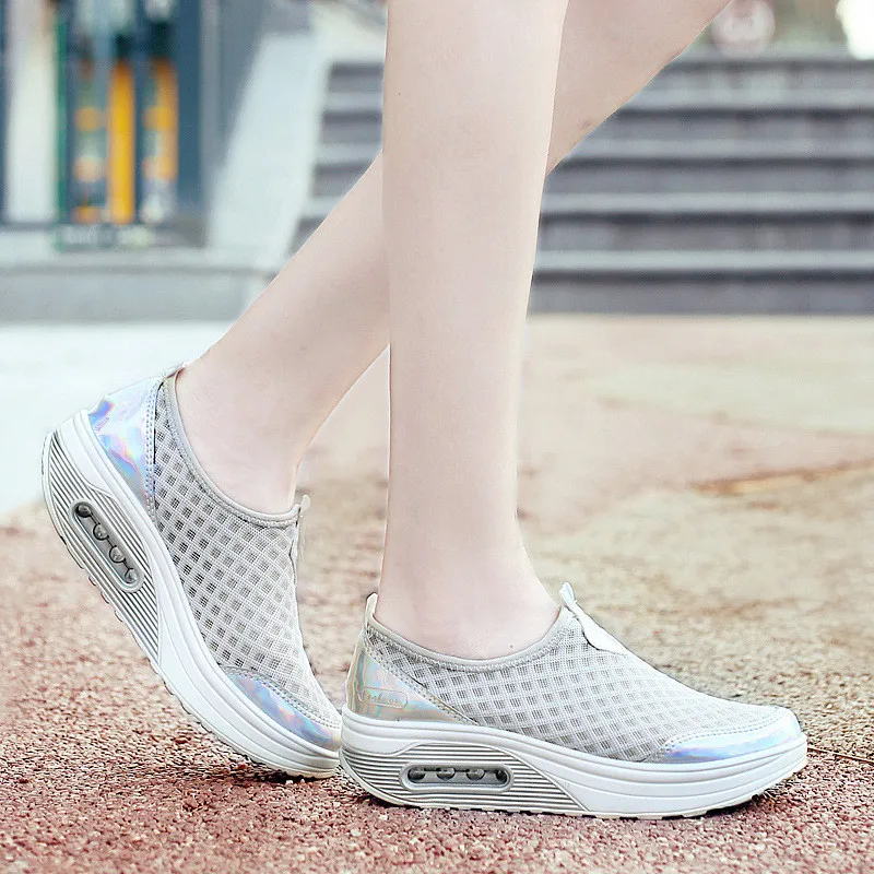 Женская дышащая обувь на плоской платформе; женская летняя обувь; zapatos Mujer; кроссовки на танкетке; удобная повседневная прогулочная женская обувь; WSH3280