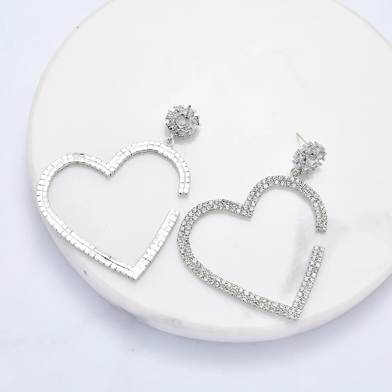 Женские серьги-подвески в форме сердца