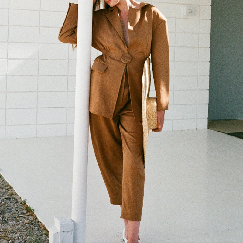 Женский однотонный Блейзер TWOTWINSTYLE черный блейзер с отложным воротником длинными