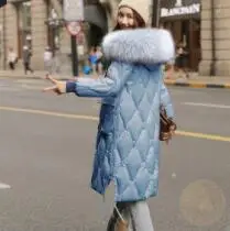 Повседневное белое пуховое пальто, женская зимняя куртка, Женская Модная европейская длинная свободная куртка размера плюс, парка с воротником из натурального меха енота B567 - Цвет: Синий
