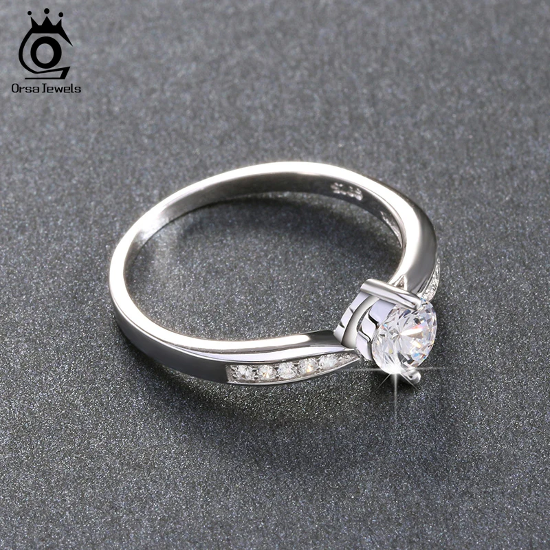ORSA JEWELS роскошное женское свадебное кольцо без содержания свинца и никеля AAA CZ блестящие кольца 0,5 карат Кубический циркон для женщин OR25