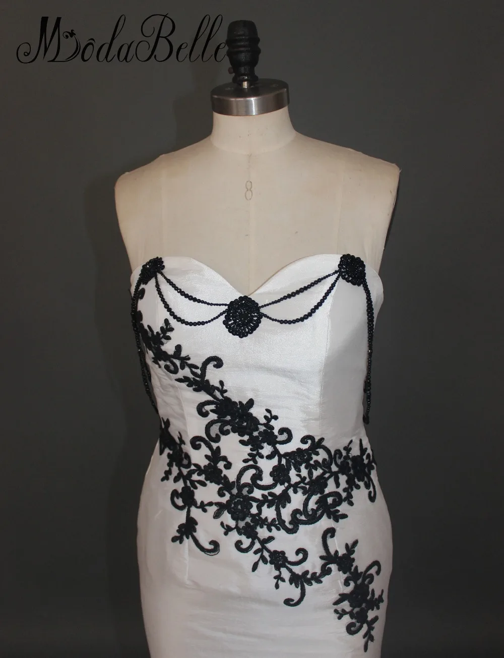 Модное готическое белое черное свадебное платье Пляжное кружевное женское с