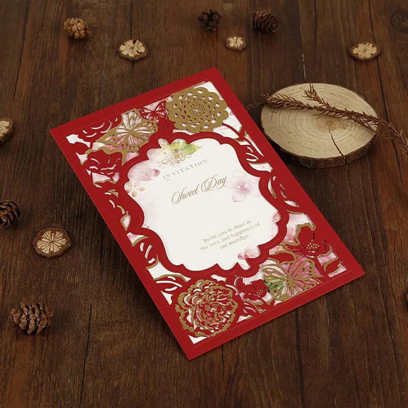 50 шт Белый Красный Лазерная резка бабочка свадебные приглашения с цветами карты