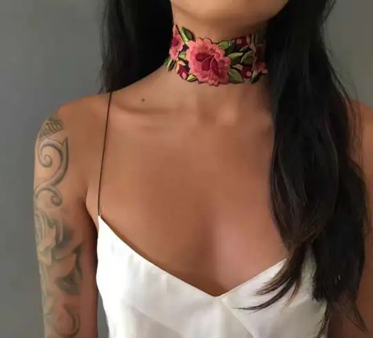 Европейские и американские модные аксессуары красные цветы ожерелья вышитые