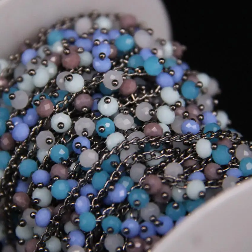 Разноцветная цепочка со стеклянными бусинами черная многоцветная Хрустальная