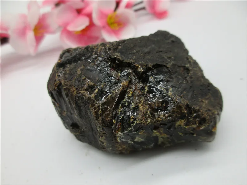 Природные красные янтарные минералы камни перот кристаллы крови образцы камней