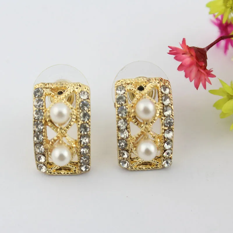 Комплект из колье и серёг с искусственным жемчугом|african women|pearl necklace earringnecklace earring |