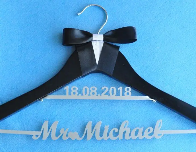 1pcs Black Hanger Подгонянное имя и Дата платье вешалка, вешалка для свадебного платья, персонализированный подарок для жениха и невесты - Цвет: 1pcs Black Hanger