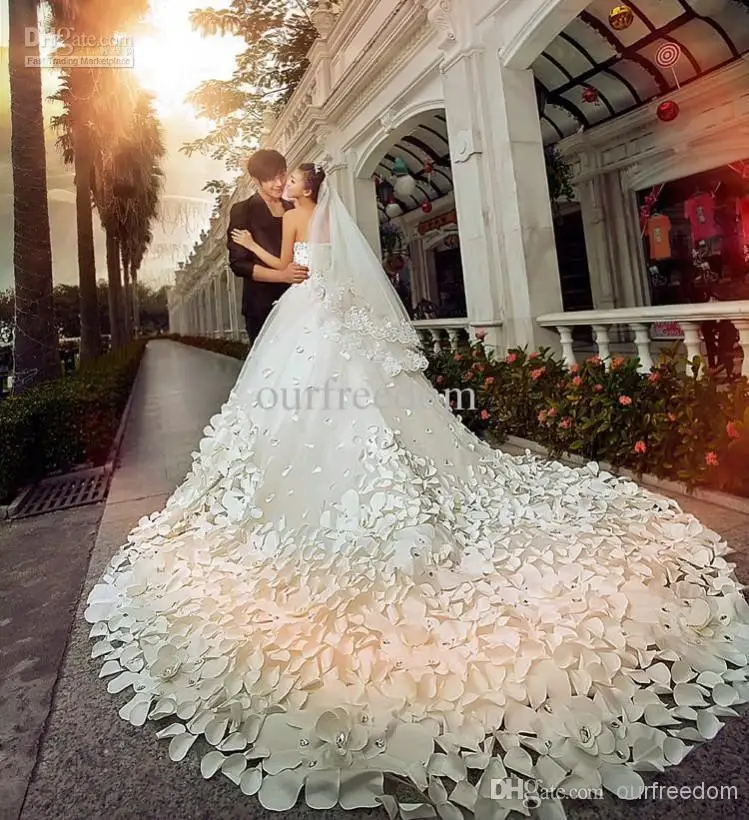 9 2014 New Wedding Dresses With Sweetheart Crystals Beads Backless Handmade Flowers A Line Chapel Train Hot Church Bridal Gowns | Свадьбы и