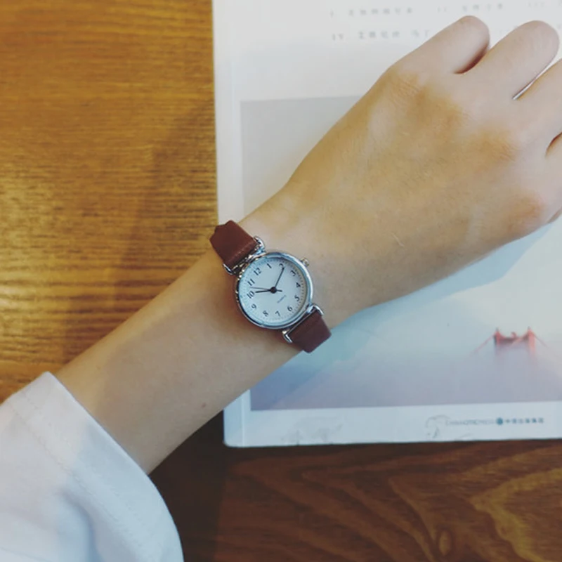 Изысканные маленькие простые женские платье часы ретро кожаный женский бренд