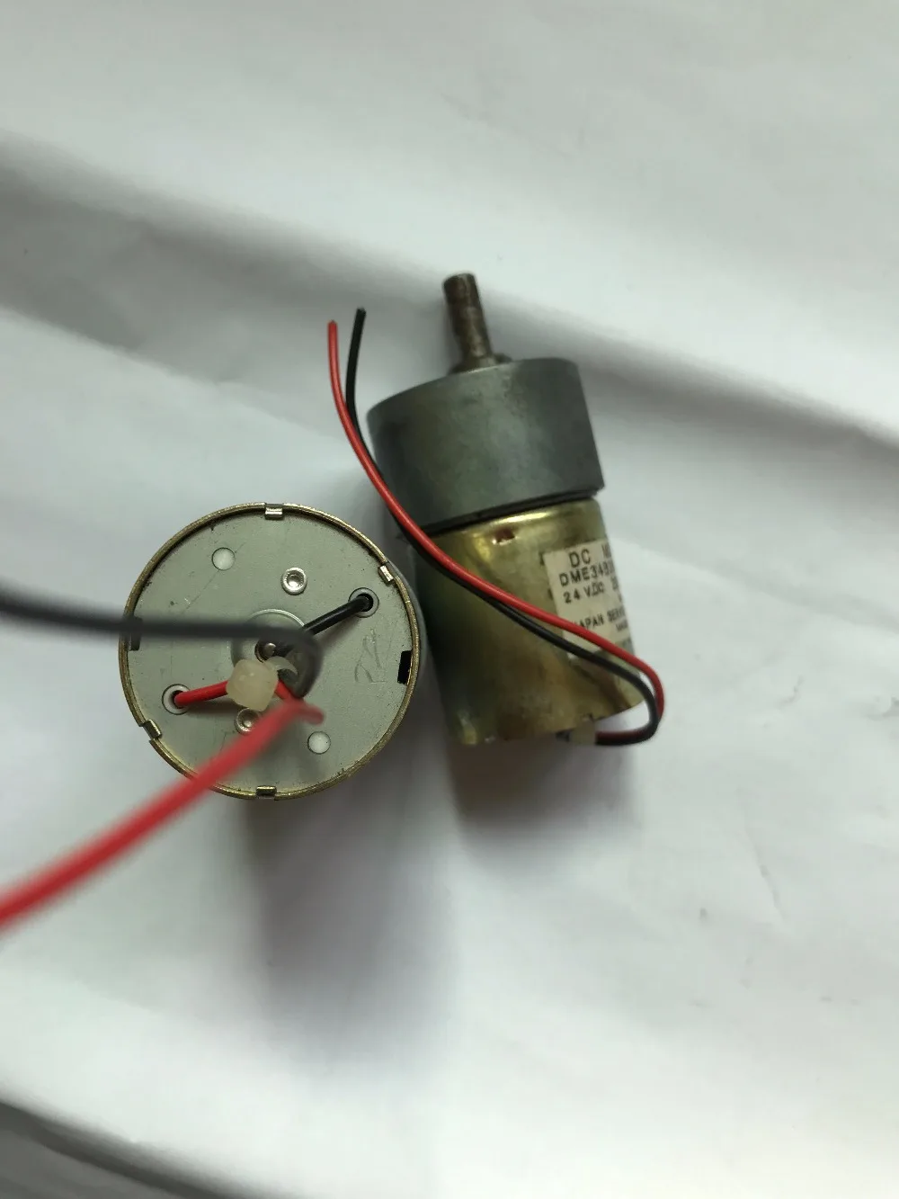 Быстрая доставка Бесплатная моторы с зубчатыми головками постоянного тока. DME34B36G