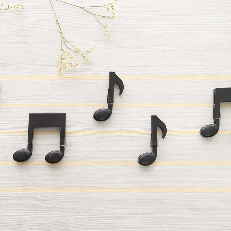 

2pcs Musical Note Shape Clips Craft DIY Notes Letter Bag Clip Novelty Home Clothes Paper Peg Decoration Clothespins for Photo