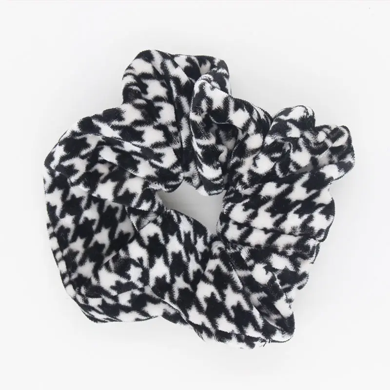 Мягкие бархатные резинки для волос 12 см Классические с леопардовым принтом в