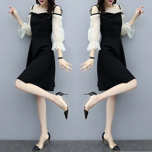 Весеннее женское платье с вырезом лодочкой на подтяжках летнее аппликацией