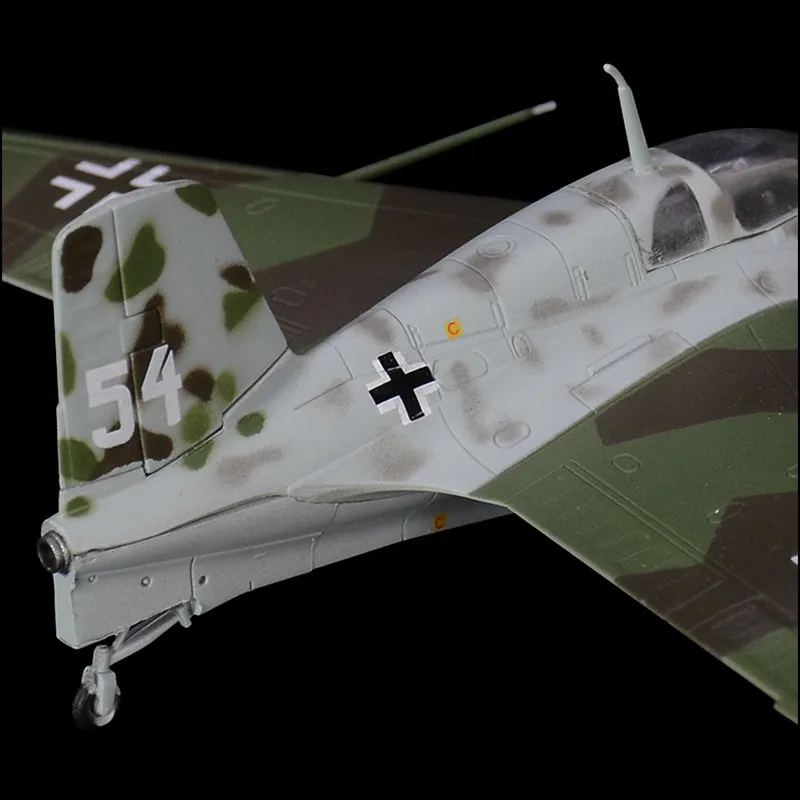 Предварительно построенный 1:72 scale Me 163 Komet B-1a реактивный интервьютер