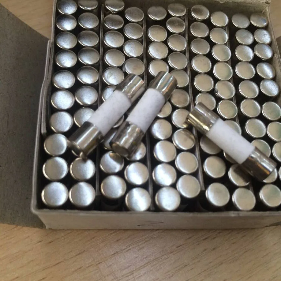 Керамический предохранитель 10 а 100 в 5 х20 А 250 шт. |