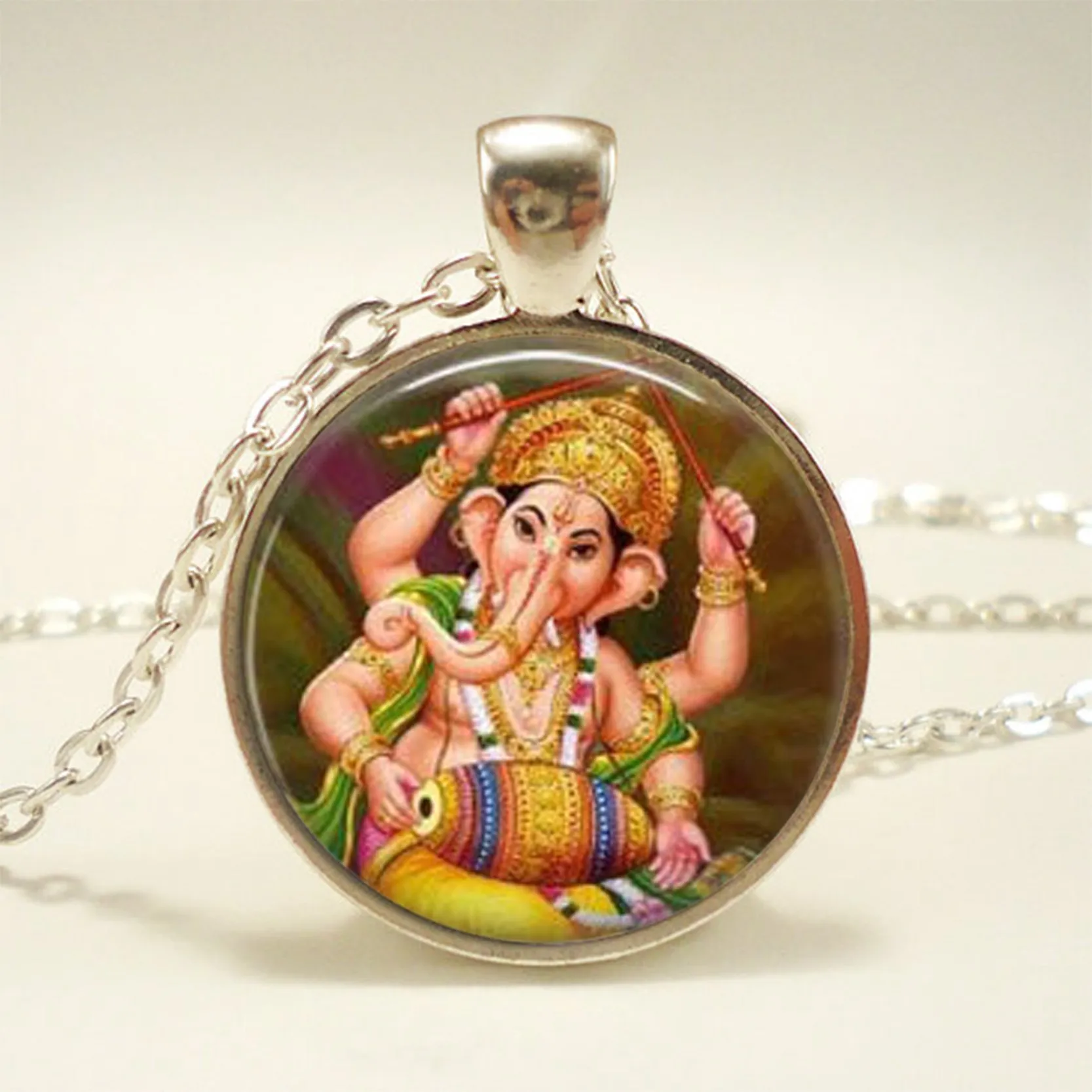Ожерелье с амулетом Krishna и Radha подвеска серебряного цвета Lakshmi ожерелье Hinduism Shiva