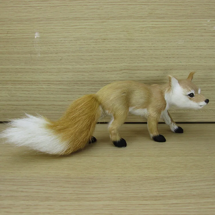 Модель игрушечная из полиэтилена и меха, 21x8x9 см