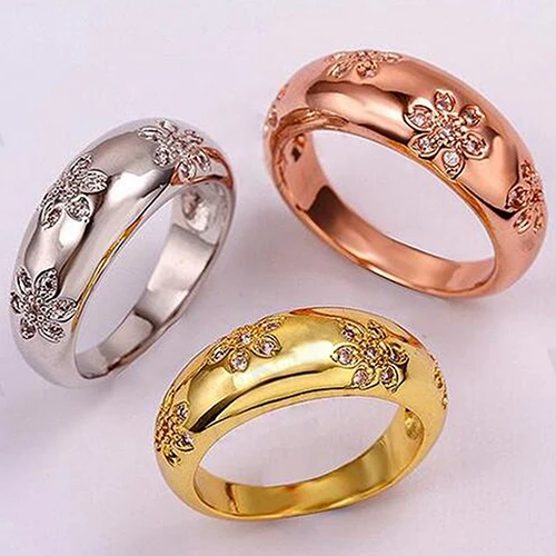 Женское кольцо с гравировкой Золотое кубическим цирконием и цветочным узором|ring